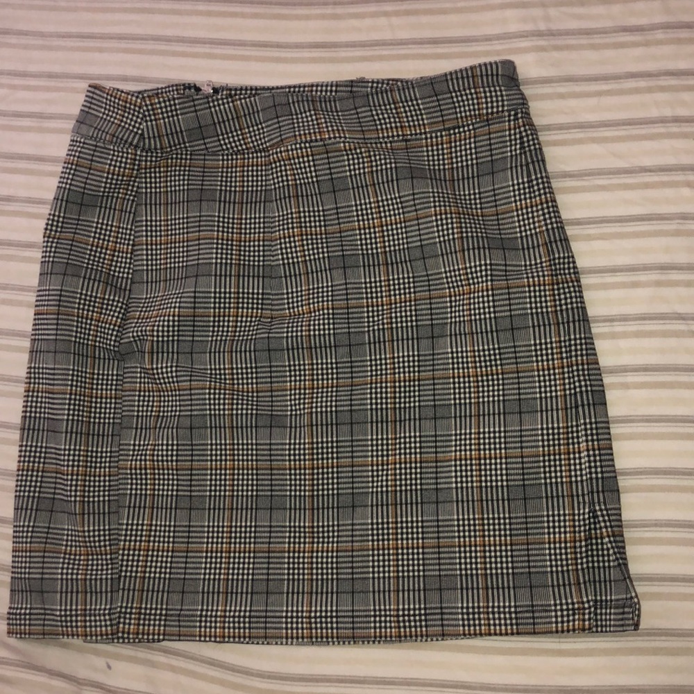 Size small skirt from garage